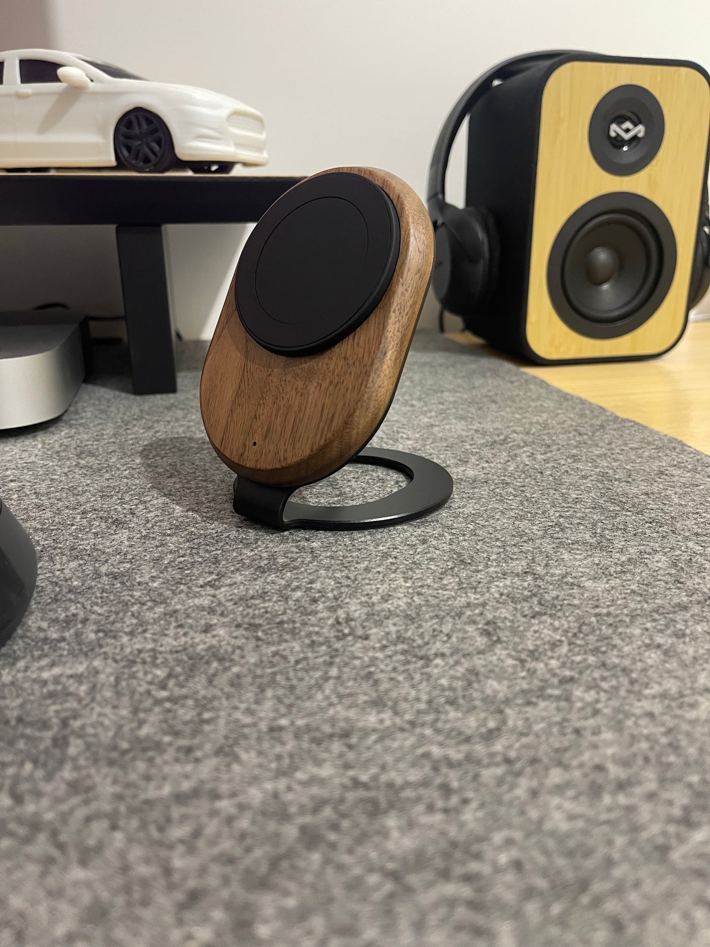 MagSafe Charger, Standy Minimal