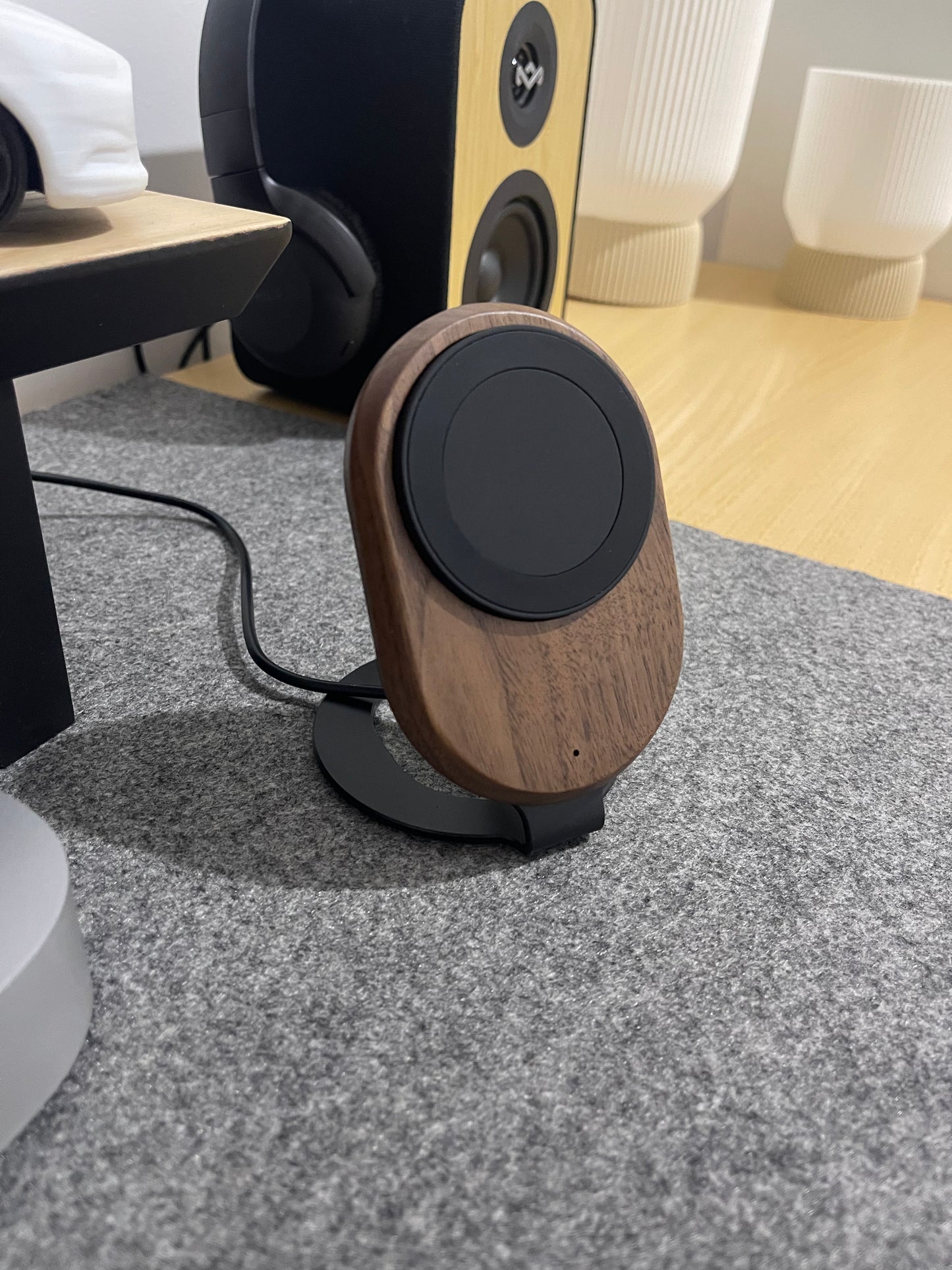 MagSafe Charger, Standy Minimal